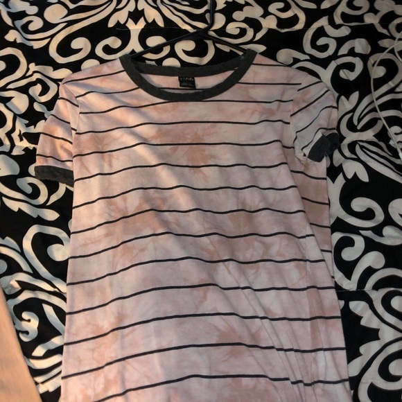 Tops - Picture 5 of 13